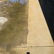 Professional-Pressure-Washing-Expert-Driveway-Washing-in-Dunlap-IL 1